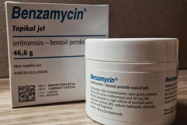 Benzamycin-Topikal-Jel-2568746.jpg