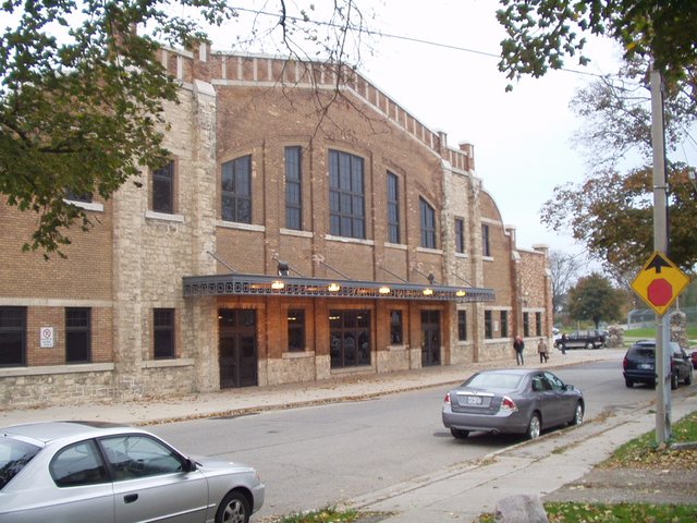 Galt_Arena_Gardens_exterior.jpg