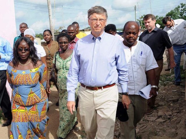 Bill-Gates-visiting-a-health-centre-in-Awutu-Senya-Ghana-Getty-Images-.jpg