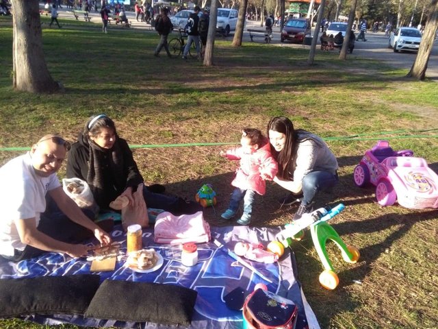picnic.jpg