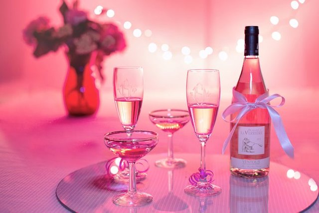 pink-wine-1964457__480.jpg