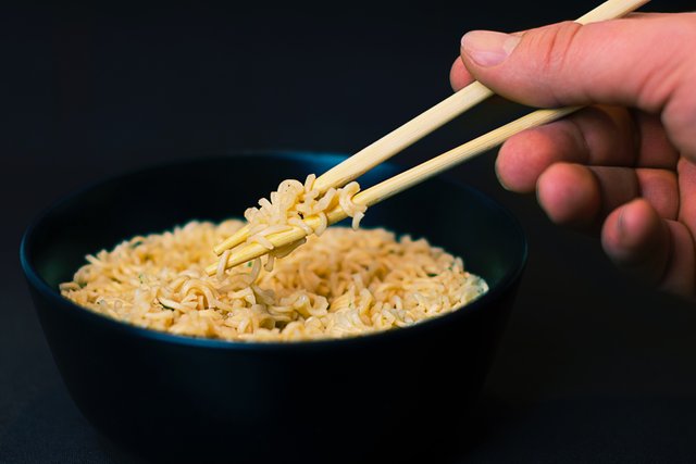 chopsticks-dish-food-74153.jpg