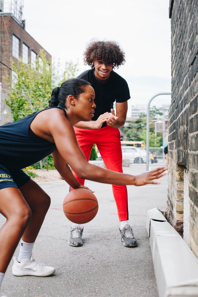 practicing-basketball-dribbling.jpg