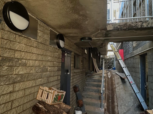 Upgraded Outdoor Wall Lights – Falls Creek Accommodation.png