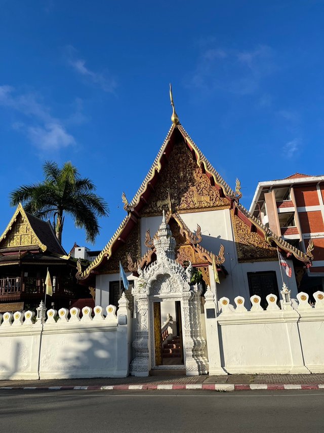 Wat Phra Bat Ming Mueang Worawihan14.jpg