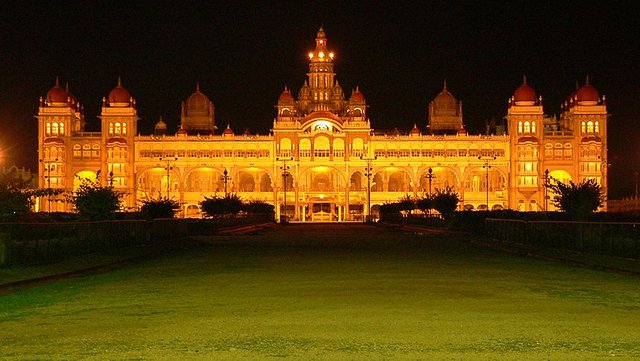 800px-Mysorepalace.jpg