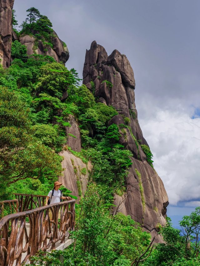 讲真‼️我很少用“震撼”来形容一座山😭_10_Hello威廉_来自小红书网页版.jpg