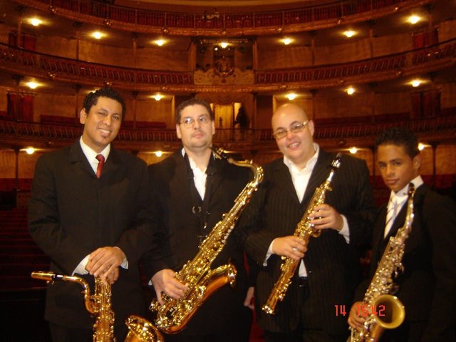 cuarteto de saxofones.jpg