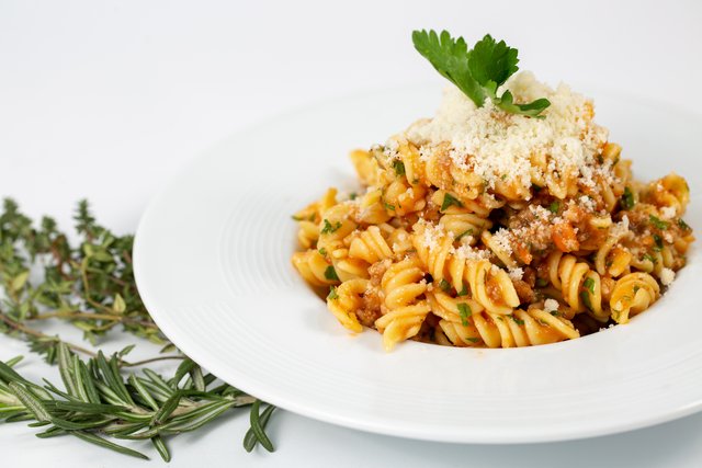 bolognese-pasta-with-parmesan.jpg