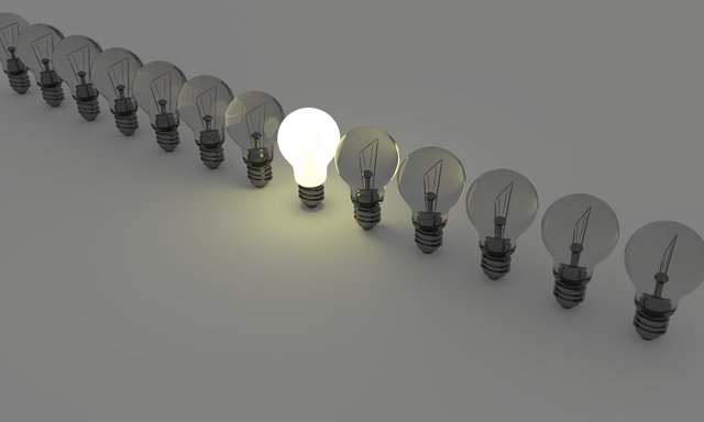 light-bulbs-1125016_1920.jpg