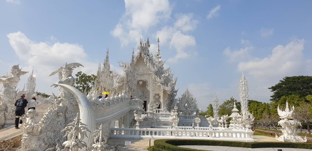 Wat Rong Khun2.jpg