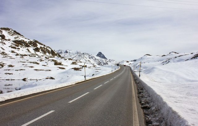 Bernina-Pass-winter-landscape-850x540.jpg