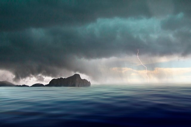 storm-8244663_1280.jpg