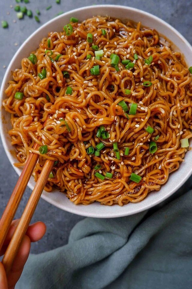 Easy Saucy Ramen Noodles (Vegan Recipe) (1).jpeg