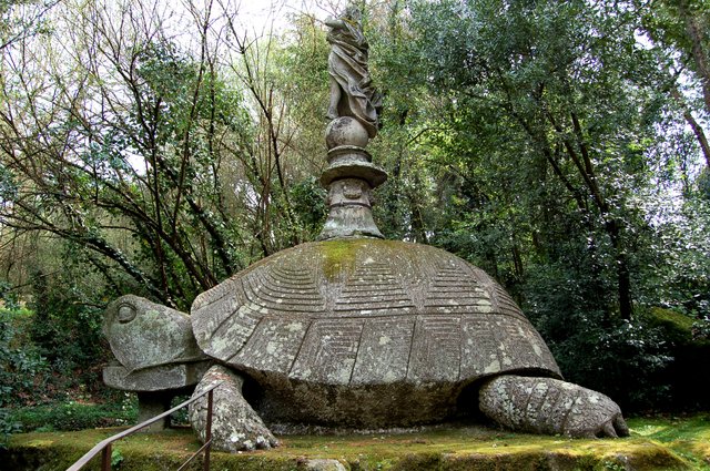 Bomarzo-parco-dei-mostri-b-011.jpg