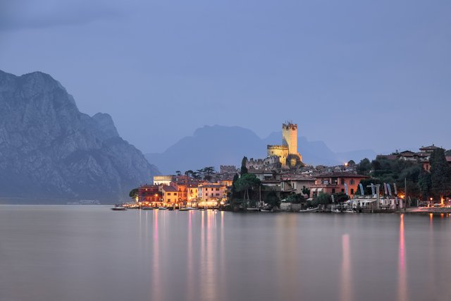 Lake-Garda-and-Town-of-Malcesine-in-the-Evening-Italy2.jpg