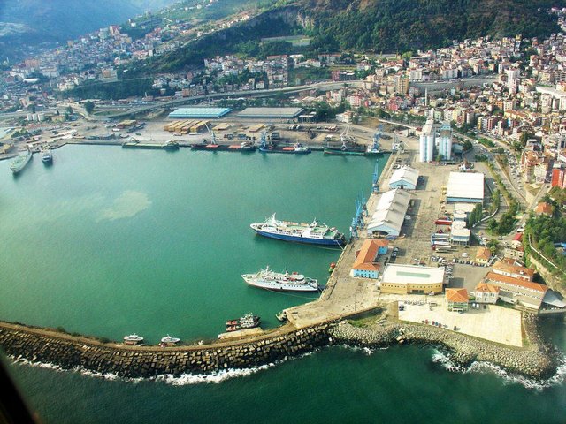 turkey_trabzon_port_231118.jpg