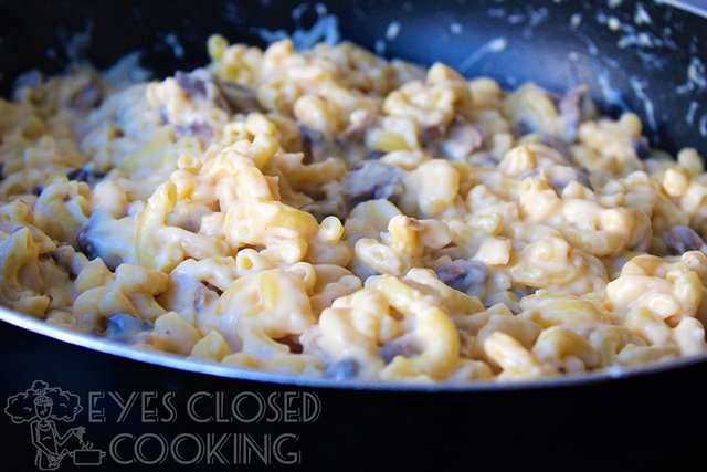 Eyes-Closed-Cooking---Mushroom-Mac-And-Cheese---04.jpg