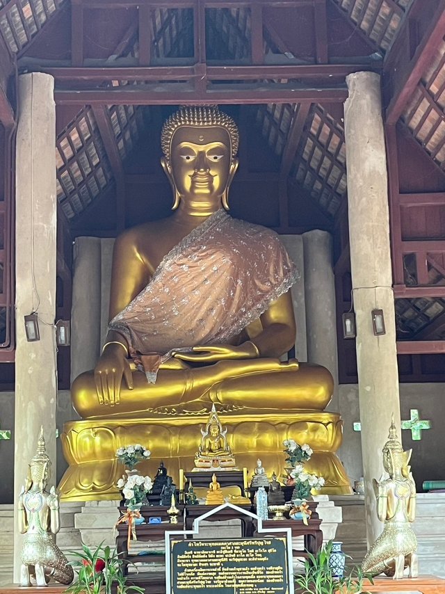 Wat Phra Yuen1.jpg