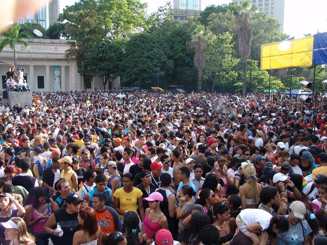 I-marcha-gay-Venezuela-2001.jpg