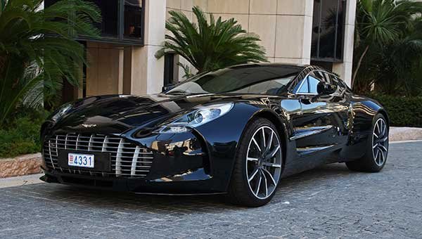 Aston-Martin-One-77.jpg