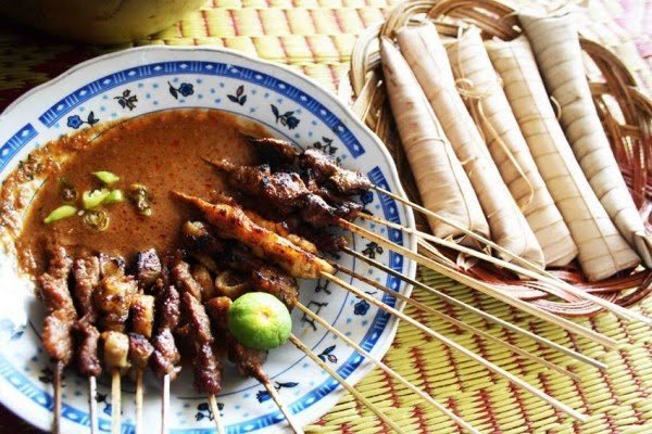 sate-bulayak-5c8001cb000ae320de6d5f8a4773d0d7_600x400.jpg