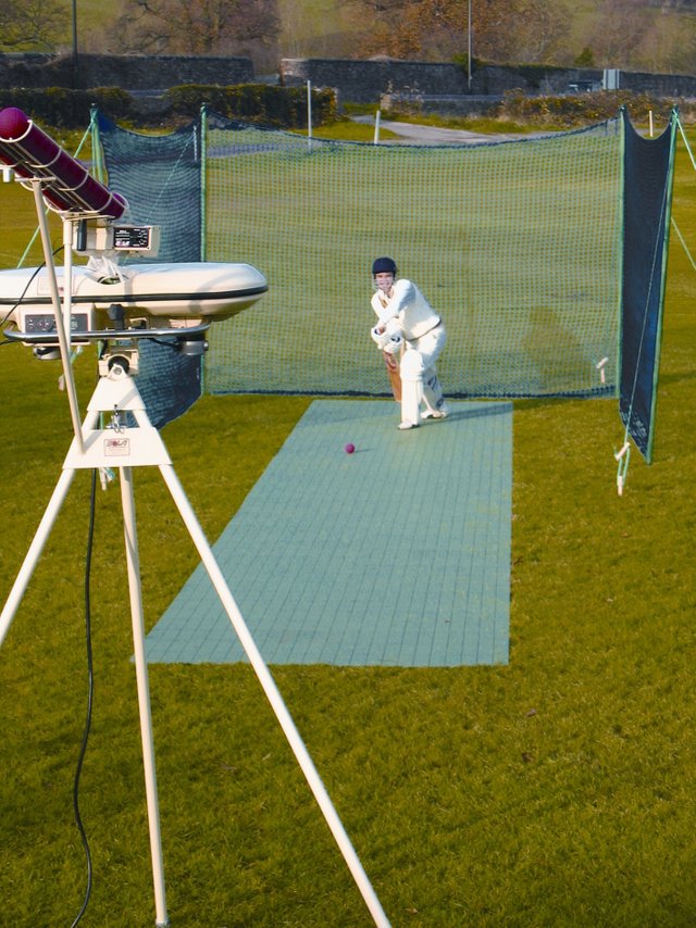 cricket bowling machine.jpg