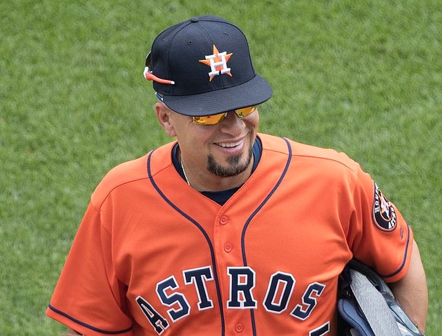 787px-Houston_Astros_bullpen_catcher_Javier_Bracamonte.jpg