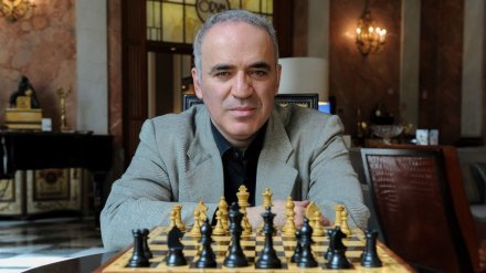 T9SOq8doLuhzRxKT_garry-kasparov-02.jpg