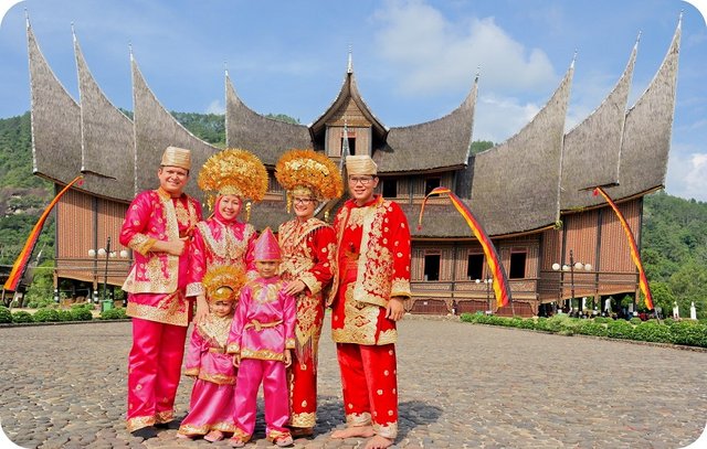 istana pagaruyung.jpg