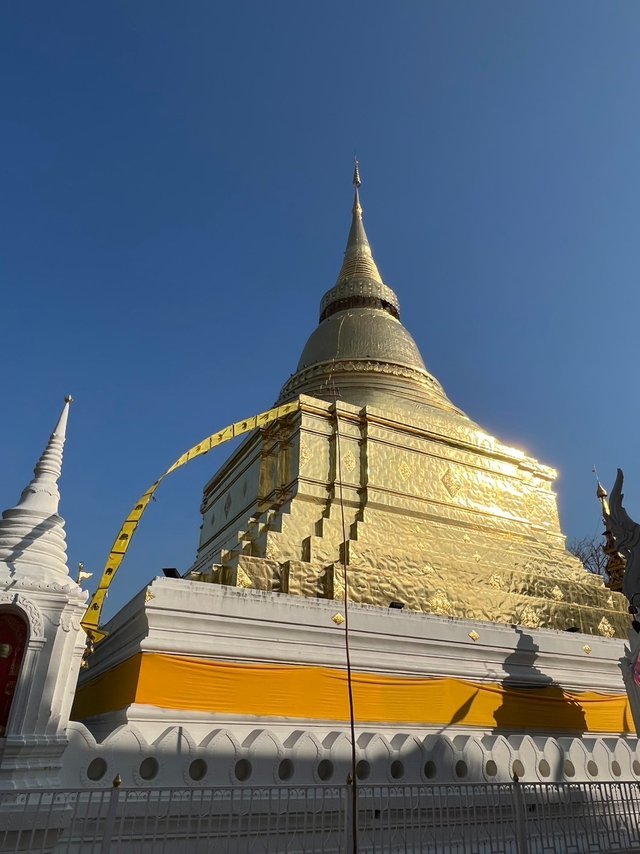 Wat Phra Kaew Don Tao Suchadaram15.jpg