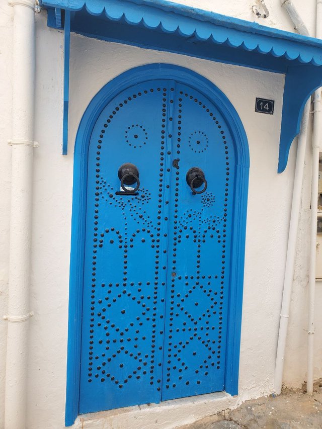 l'un des portes qui marque sidi bouaid.jpg