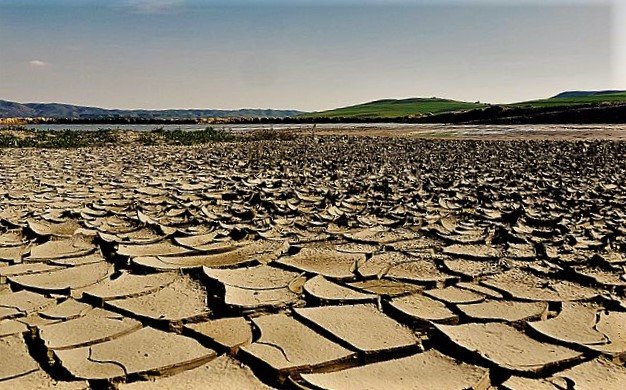 Drought_land_dry_mud_BOUHANIFIA_Algeria_01.jpg