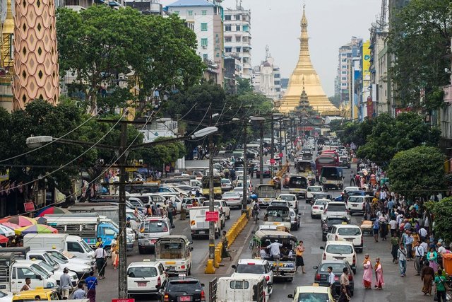 yangon gridlock.jpg