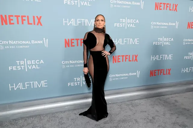 jennifer-lopez-tom-ford-dress-halftime-premiere (6).webp