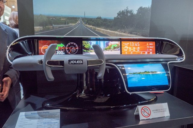 oled-displays-car-dashboard.jpg