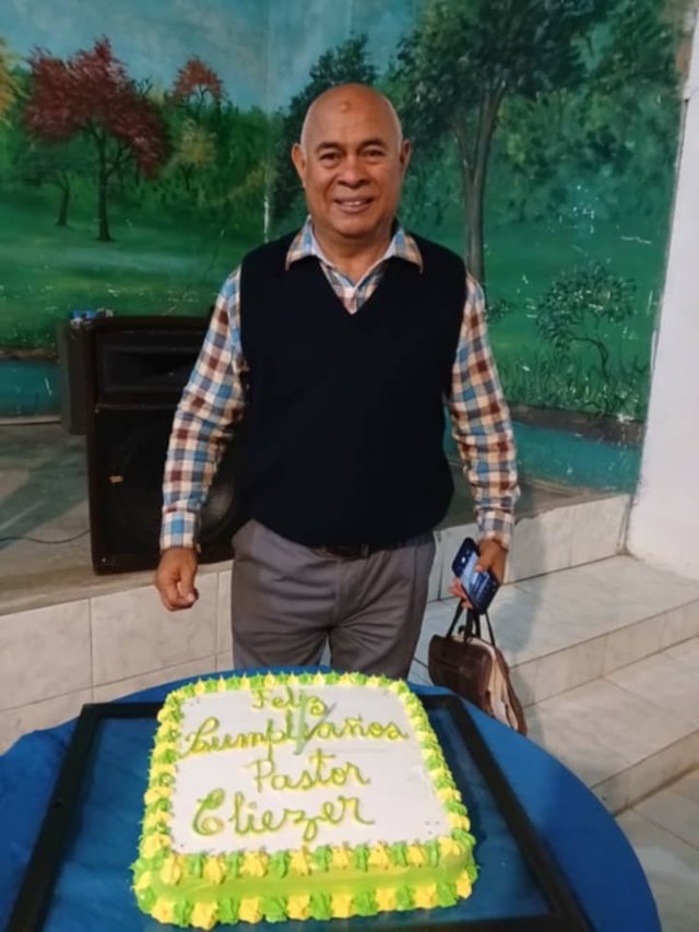 torta en la iglesia 142.jpg