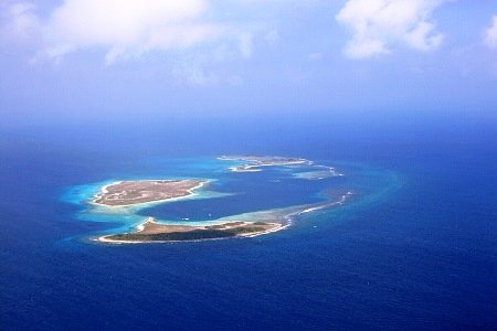 Los_Roques_from_plane.jpg