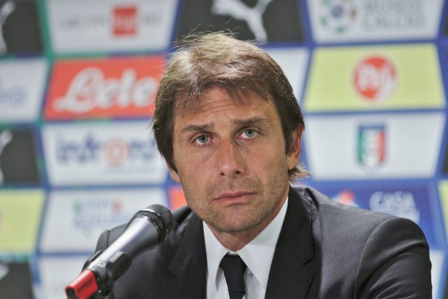 2048px-20150616_-_Portugal_-_Italie_-_Genève_-_Antonio_Conte.jpg