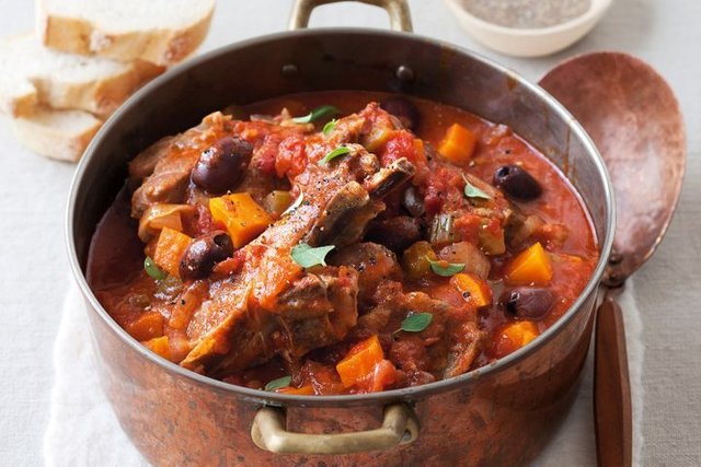 tomato-and-olive-lamb-casserole-85082-1.jpeg