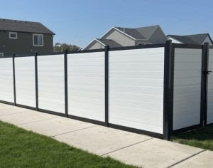 avimor-privacy-vinyl-300x236-1.jpg