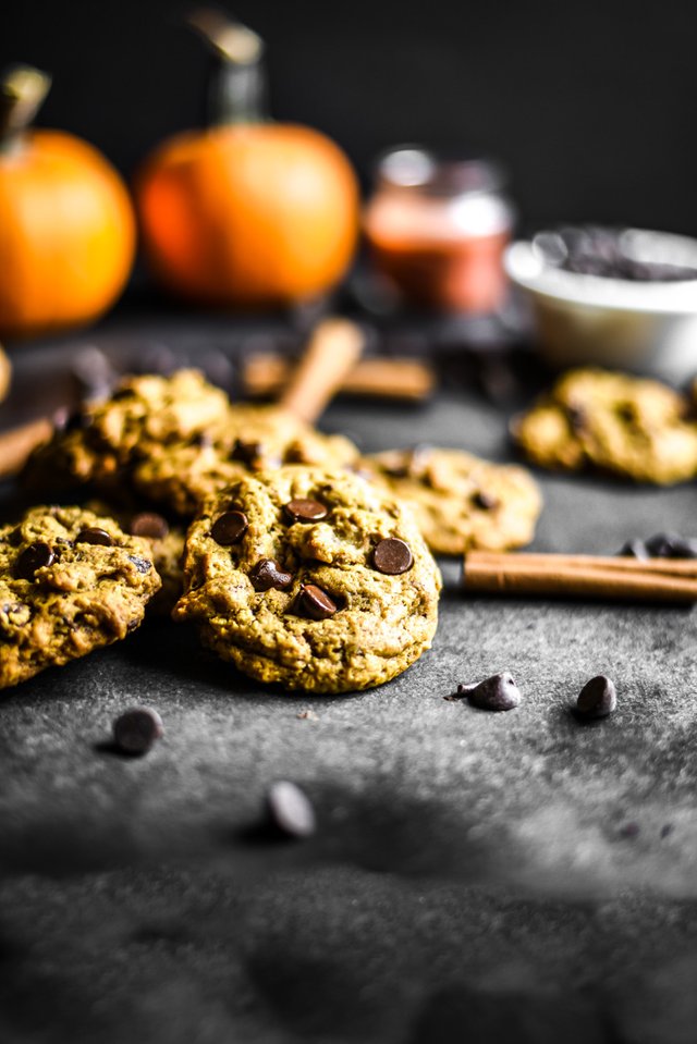Soft Pumpkin Spice Chocolate Chip Cookies #cookies-1.jpg