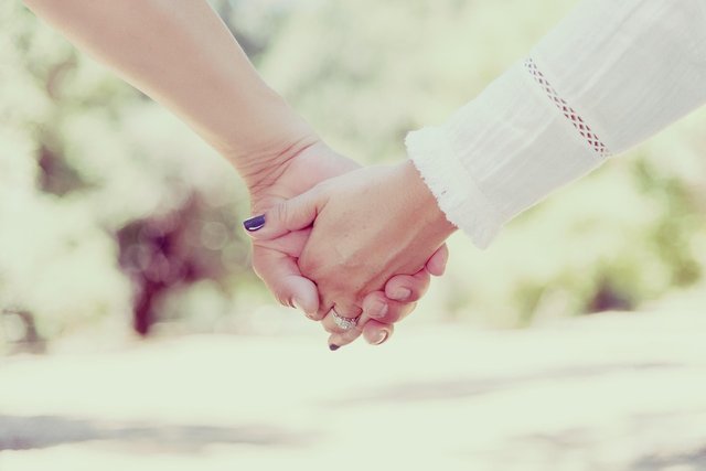 couple-1885310_1280.jpg