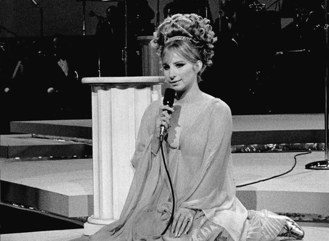 Barbra_Streisand_Ed_Sullivan_Show_1969.jpg