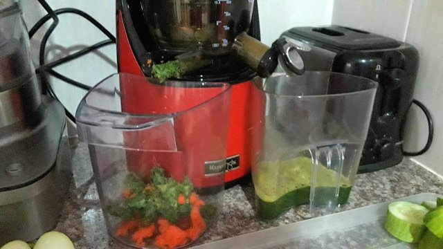 Green and Orange Juice Recipe!