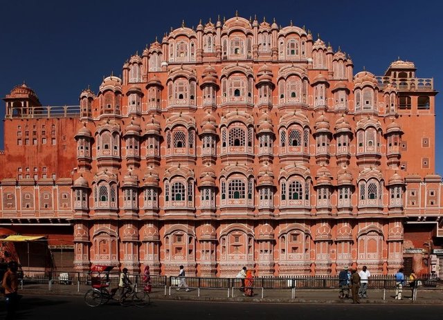 Hawa-Mahal.jpg