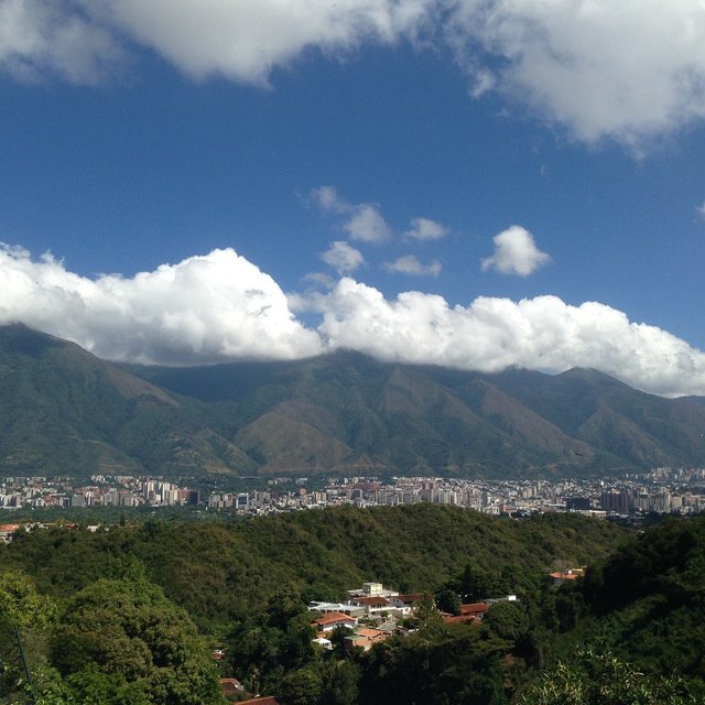 caracas-264580_1280.jpg