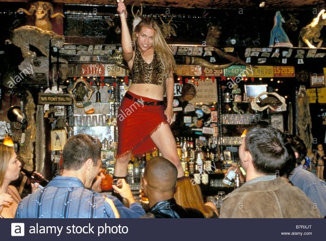 coyote-ugly-jahr-2000-usa-piper-perabo-regie-david-mcnally-b7rxjt.jpg