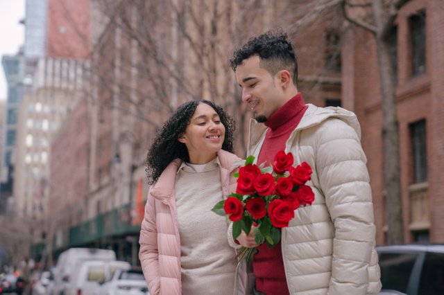 red-rose-bouquets.jpg