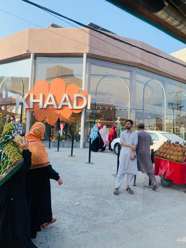 khaadi image 1 outside door entry .jpg